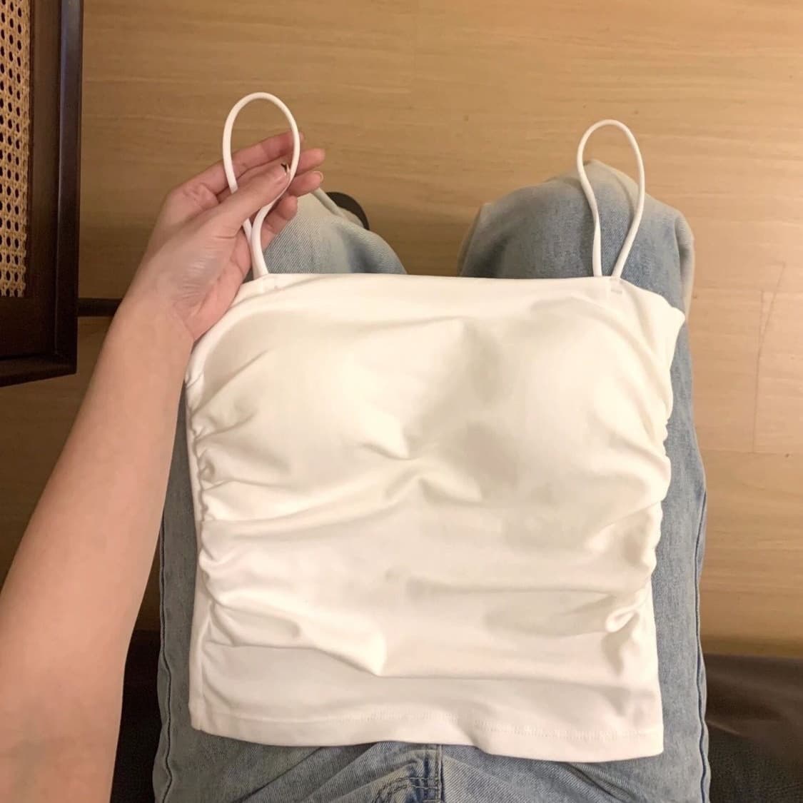 White Camisole Top for Women Summer Sexy Slim Fit Sleeveless Inner Layering Shirt Pleated Outerwear with Padded Bra