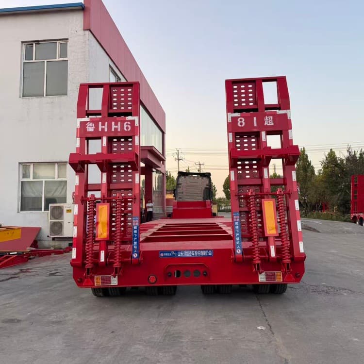 Multi-axle low flatbed semi-trailer, four-line eight-axle excavator transport trailer, multi-axle low flatbed ramp heavy-haul vehicle