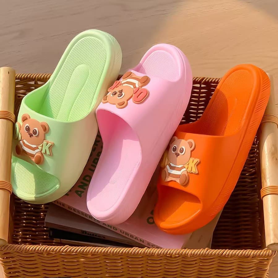 26-Zumeijia-Wholesale Two Styles of Women's Home Slippers, Breathable PVC Material, Women's Home Slippers, Outdoor Slippers