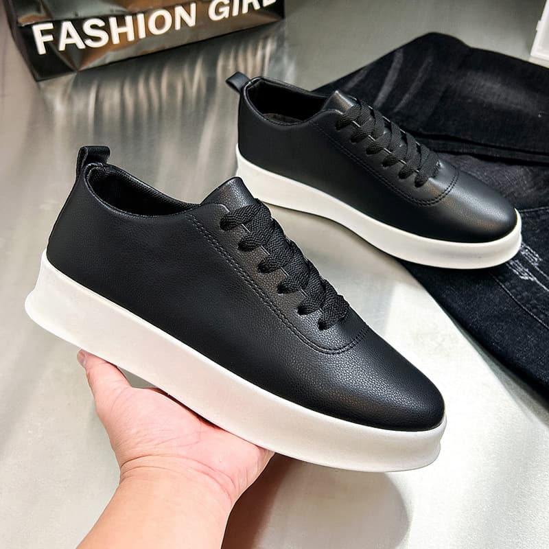 Black Men's Shoes, Slip-On Skateboard Shoes, Round-Toe Lazy Shoes, Casual Lightweight Sports Shoes, Foreign Trade Cross-Border Flat Shoes for Men