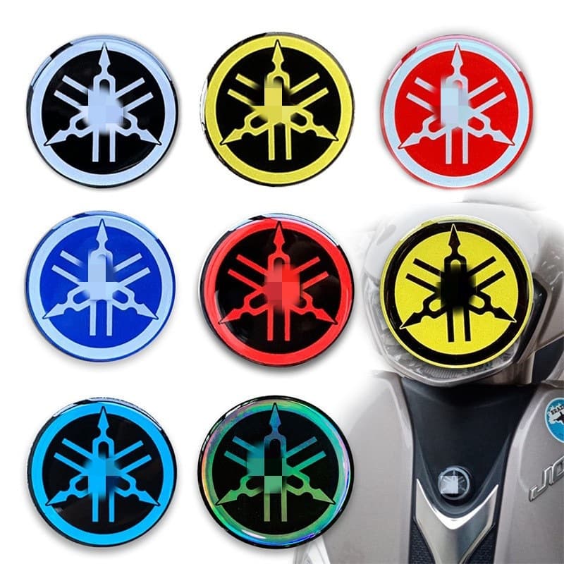 Xunying 125 motorcycle fuel tank decoration Yamaha three-dimensional soft glue sticker reflective car logo YAMAHA logo sticker