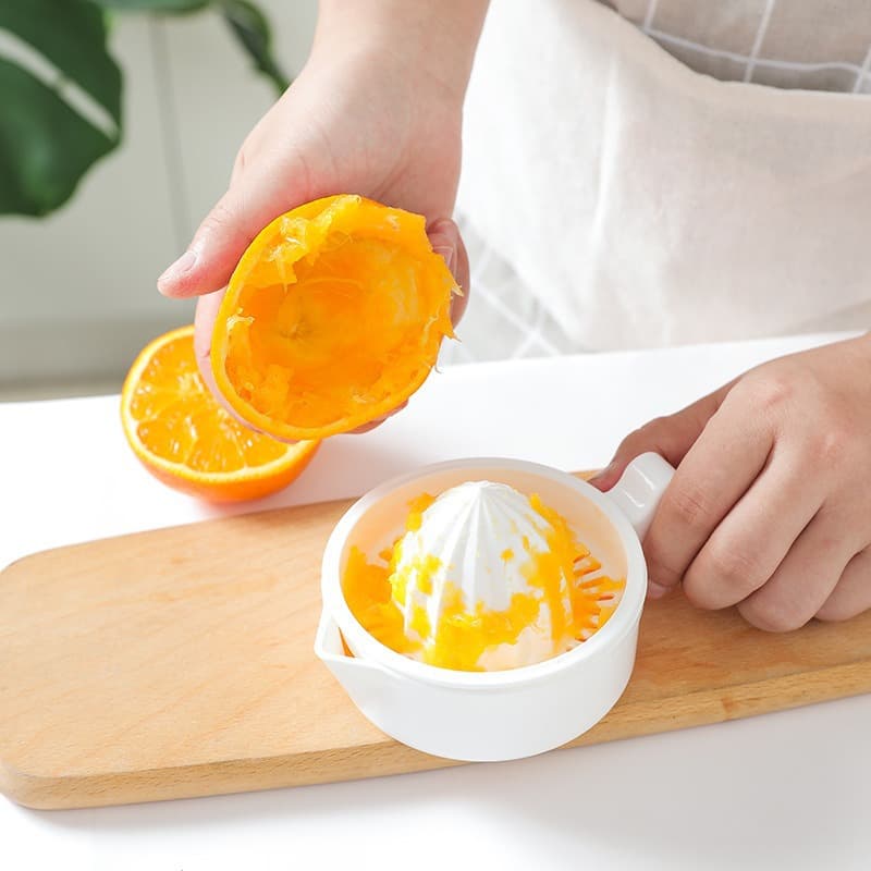 Mini Convenient Manual Lemon Juicer Kitchen Tool Stainless Steel Home Use Small Device for Efficient Fruit Juicing
