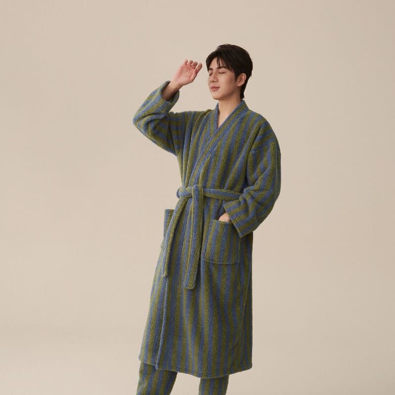 Coral Fleece Bathrobe for Women, Autumn/Winter Thickened Flannel Terry Robe, New Ladies Sleepwear Long Robe for Winter