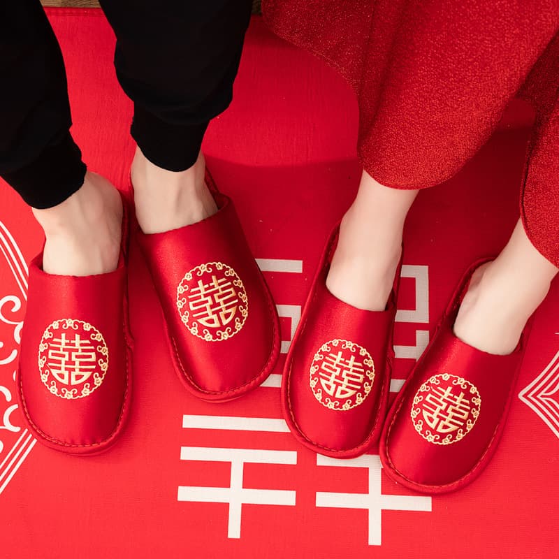 Wedding Slippers Four Seasons Festive Red Couple Wedding Dowry Satin High-Grade Wedding Couple Closed Toe Dragon and Phoenix