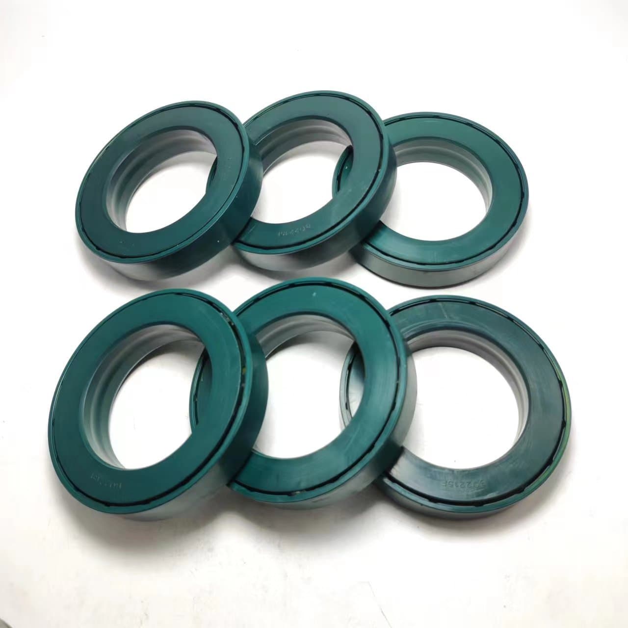 Suitable for Kubota harvesters 60*90*17 half-shaft oil seal BQ2215F drive shaft oil seal TD250-27560