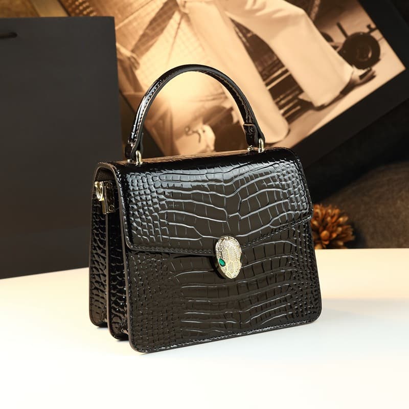 Elegant Crocodile Pattern Snakes Head Women's Crossbody Bag Fashionable Polished Leather Medium Square Bag for Business Commuting