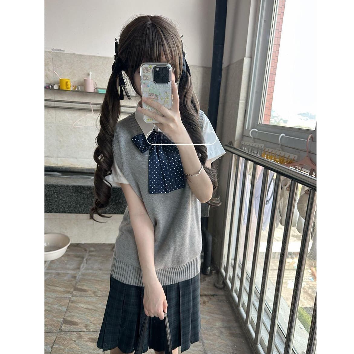 Plus-size JK uniform knitwear sleeveless vest tank top school uniform style sweater layered with a casual style top and short skirt for summer