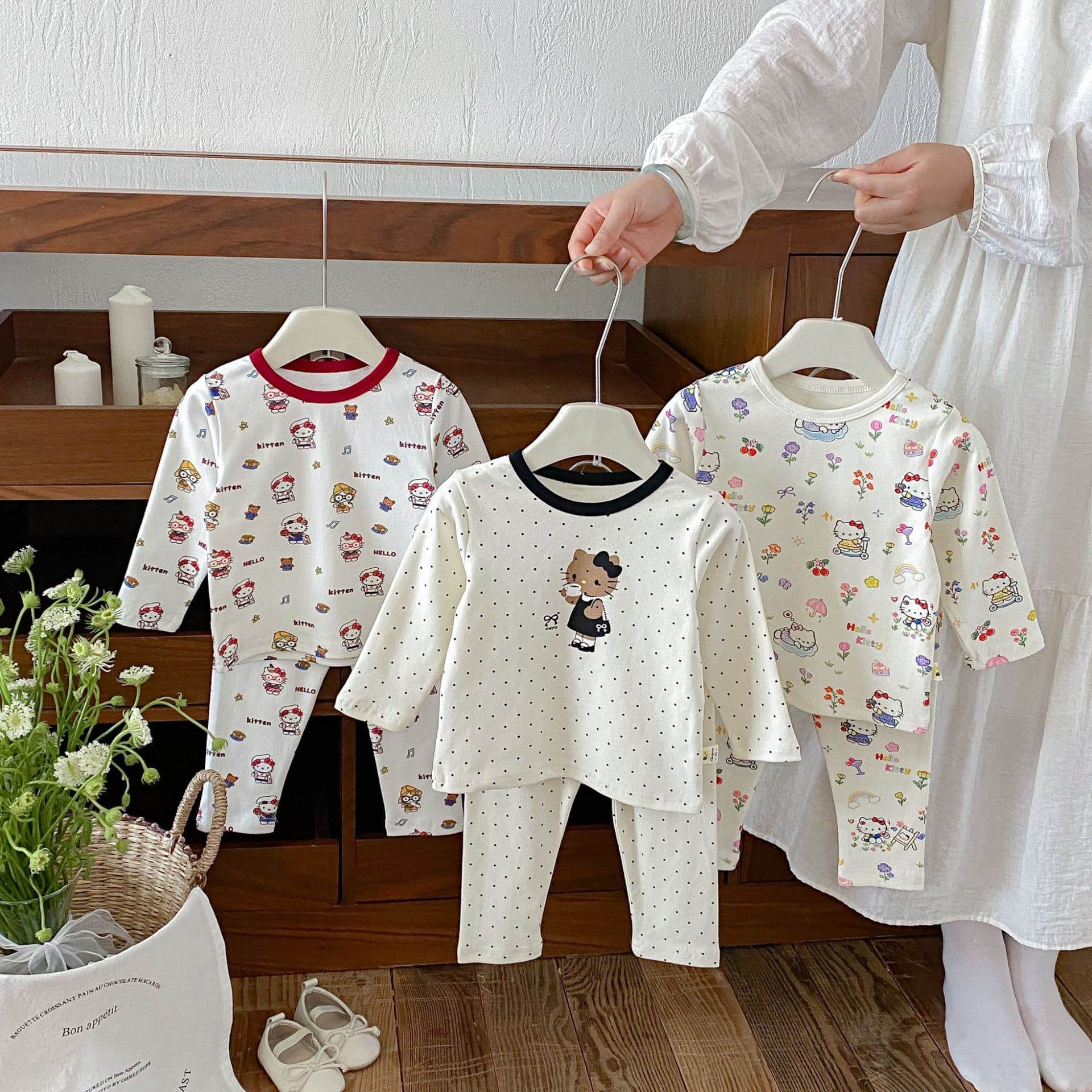 Girls' pajamas, infant cotton autumn clothes, long johns, home clothes set, baby girl's spring and autumn cartoon skin-friendly two-piece set