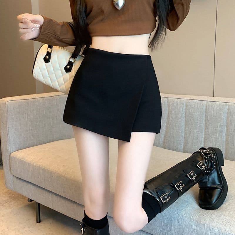 Black High-Waist Slimming Mini Skirt for Women, Petite-Friendly, 2024 New Fall/Winter Design, Bodycon Skort