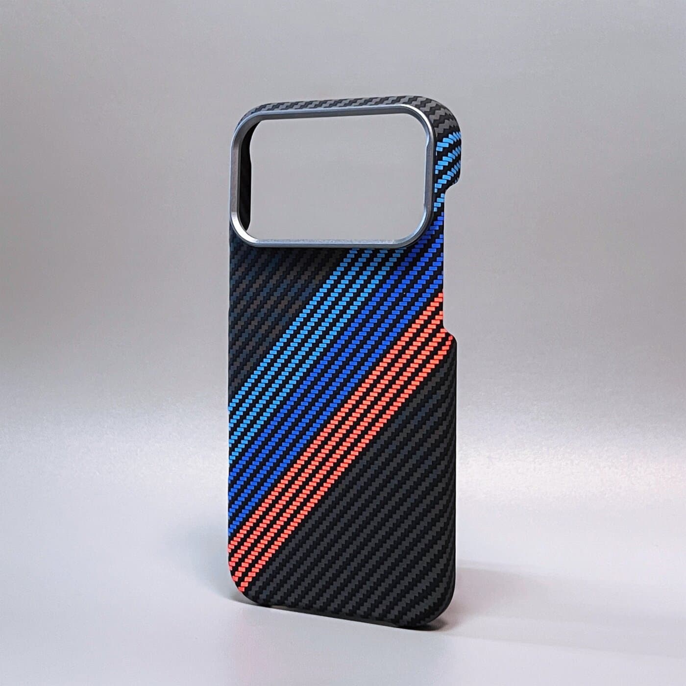 Cross-border trade iPhone 18 PRO MAX Kevlar skin-feel magnetic phone case, compatible with Apple 17, premium look 16