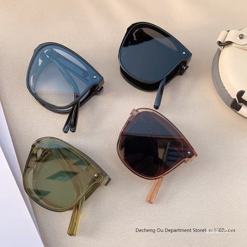 New strong-light sunglasses with UV protection, foldable frame, Chinese influencer style for women