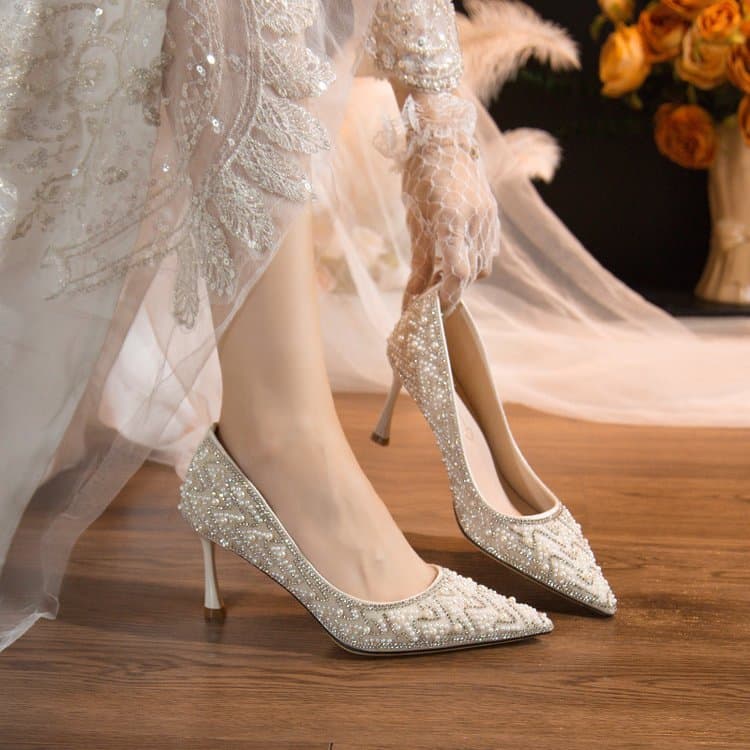 French Pearl Rhinestone High Heels 2024 New Style Bridal Wedding Shoes Elegant Pointed Toe Stiletto Heels