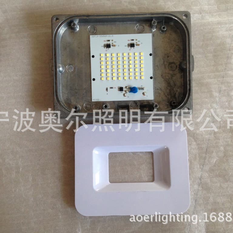 Cross-border driver-free 220V chip 20W floodlight/spotlight 2835 patch light source board