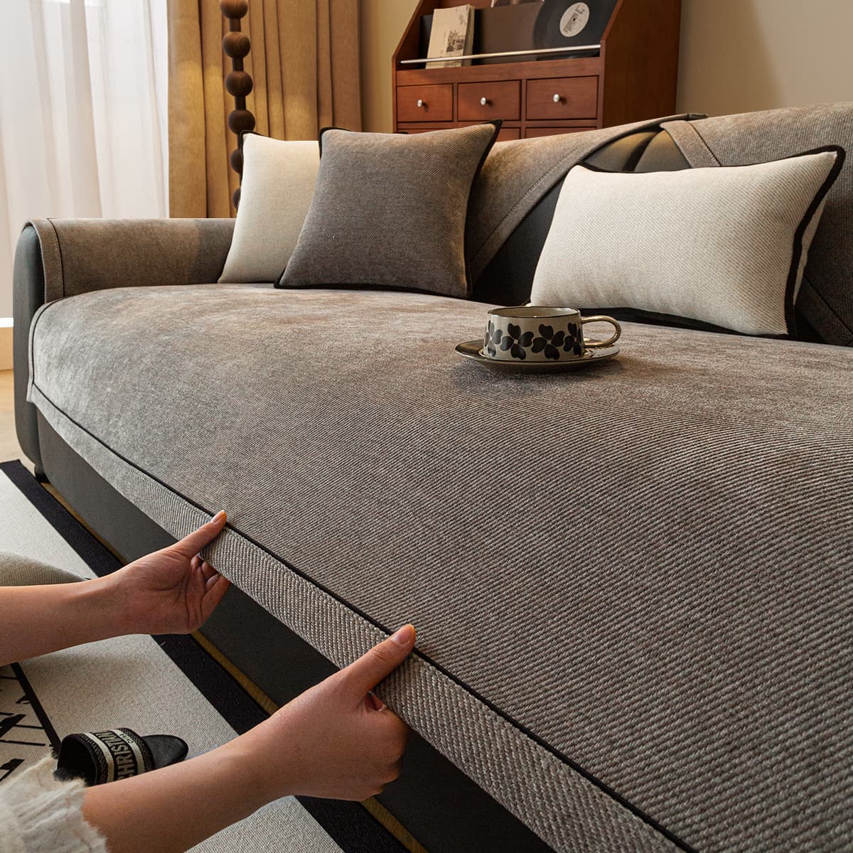 Sofa cushion, universal for all seasons, new light luxury, high-end, non-slip leather sofa seat cushion, chenille sofa cover cloth towel