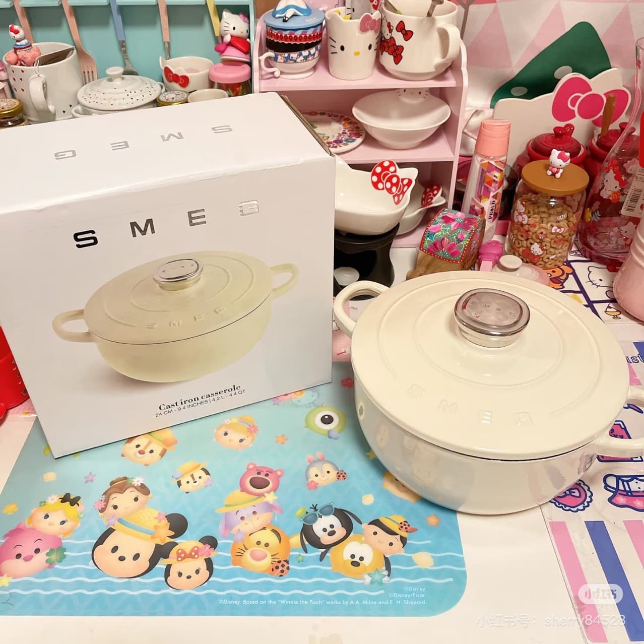 Foreign trade hot-seller Smeg enamel pot 24cm double-eared cast iron pot, Smeg thickened non-stick soup stewing pot, round shape