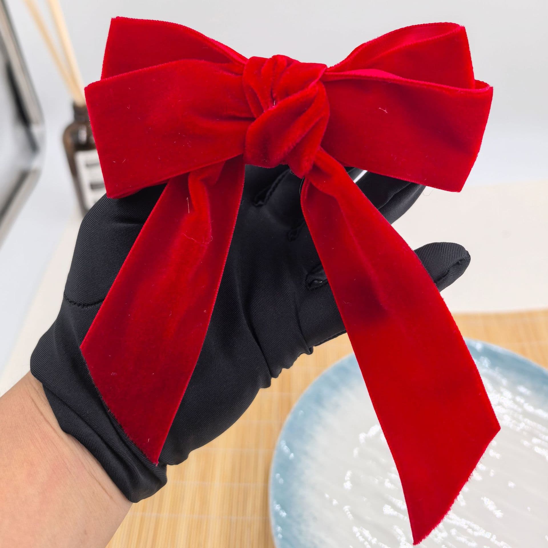 Cross-border New Christmas Bow Napkin Ring Velvet Napkin Clip Red Green Napkin Ring Tissue Ring Wholesale