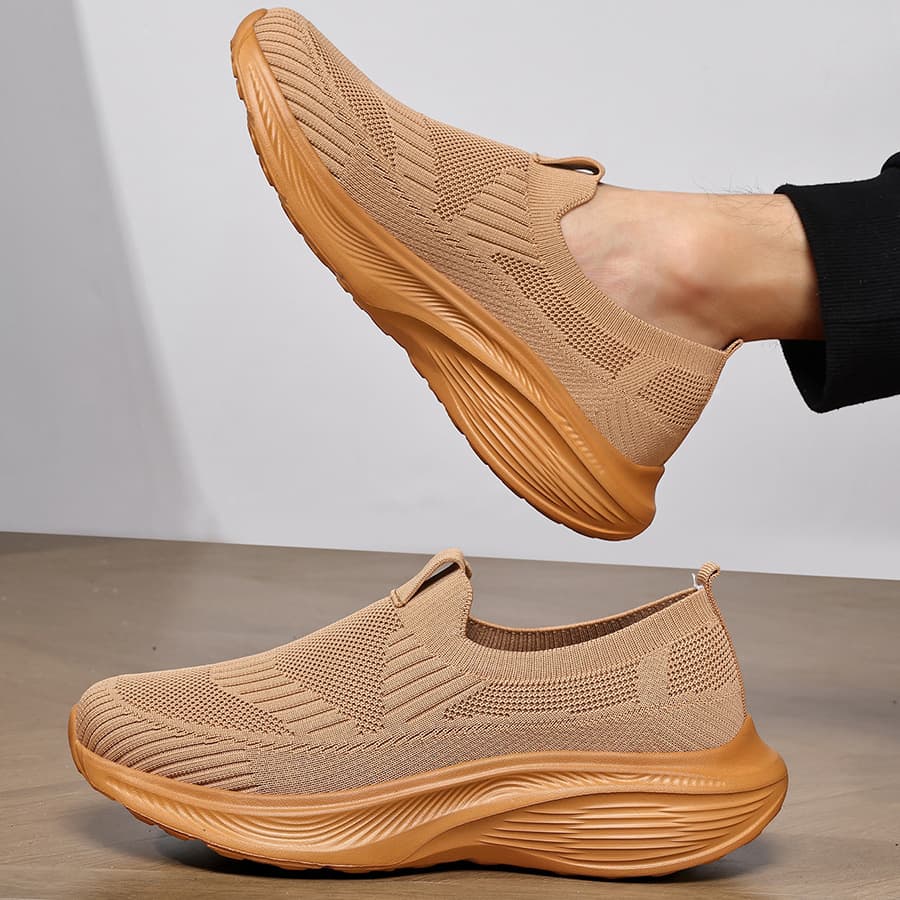 Foreign trade large size ultra-light new walking men's shoes breathable walking fitness men's barefoot trendy casual sports shoes for men