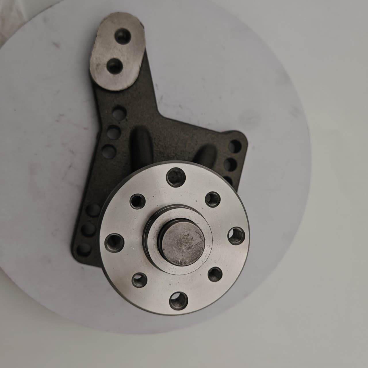RE503664, R502014 fan bracket for models 1200, 1400, 710G, 710J, 450G, 120C, 160LC