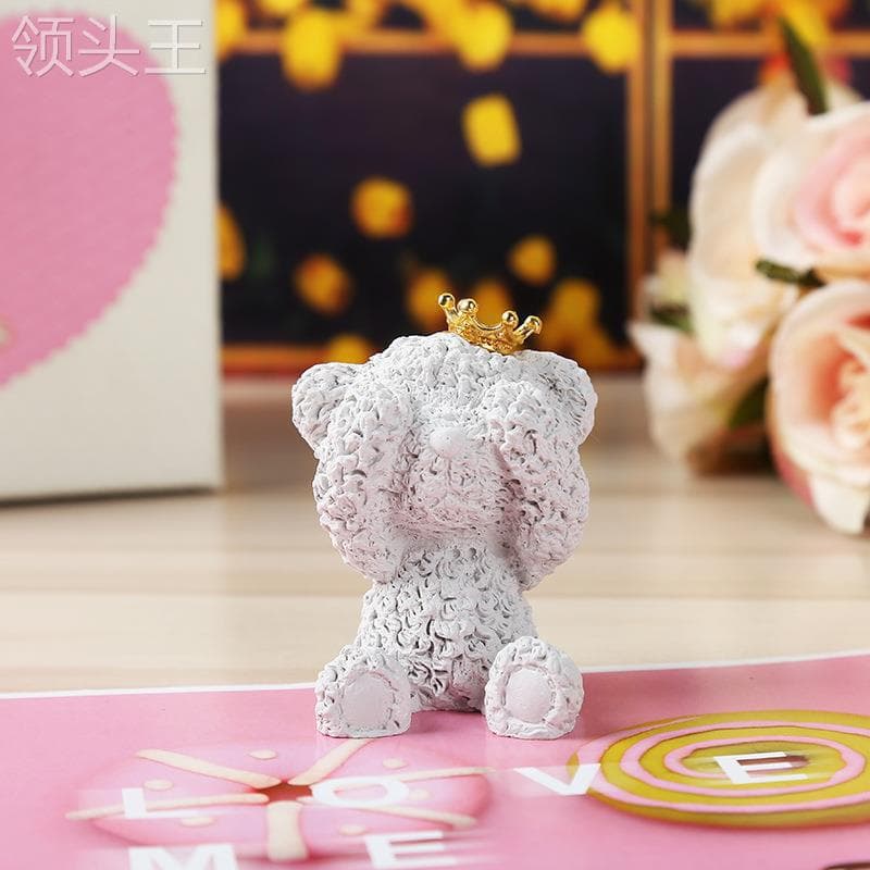 Bear Figurine Car Decoration Factory Wholesale, Fashionable and Cute Gypsum Bear Decor for Dashboard
