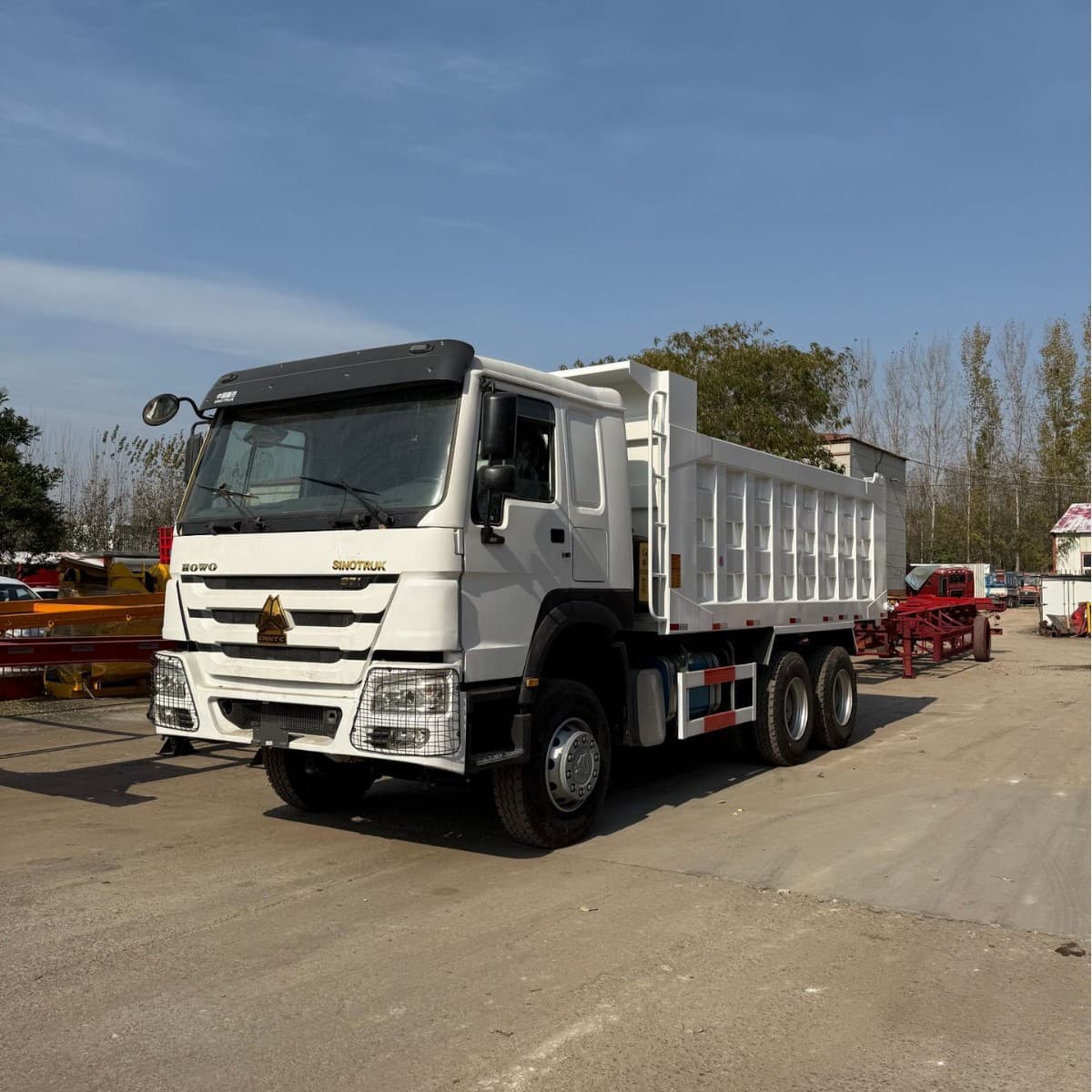 Cross-border supply Africa Sinotruk Howo dump truck 10-wheel rear dump dump truck 371 horsepower dump truck