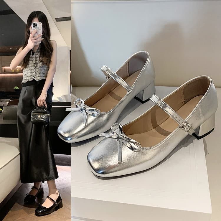 French medium thick heel temperament Mary Jane shoes for women 2025 new autumn British style with skirt silver small leather shoes