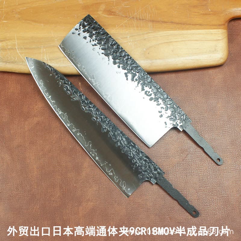 A high-hardness, hand-forged Japanese beef knife made entirely of 9CR18MOV steel blanks, hand-forged by a master craftsman.