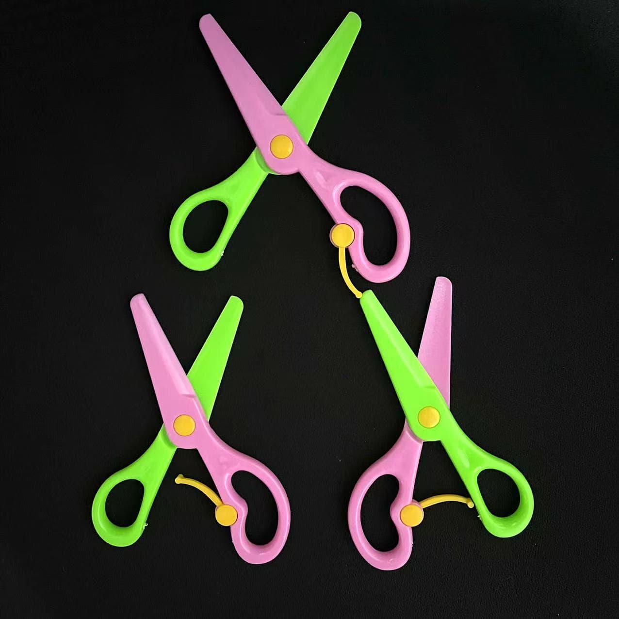 Children's Safety Scissors, Kindergarten and Elementary School Round-tip Handicraft Paper Cutting Scissors, Plastic Scissor Set Wholesale