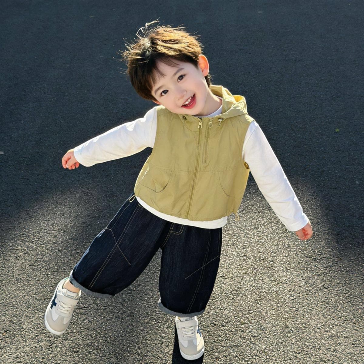 Kids Spring/Fall 3-Piece Set New Korean Style Hooded Vest Solid Color Base Tee Cool Jeans Outfit