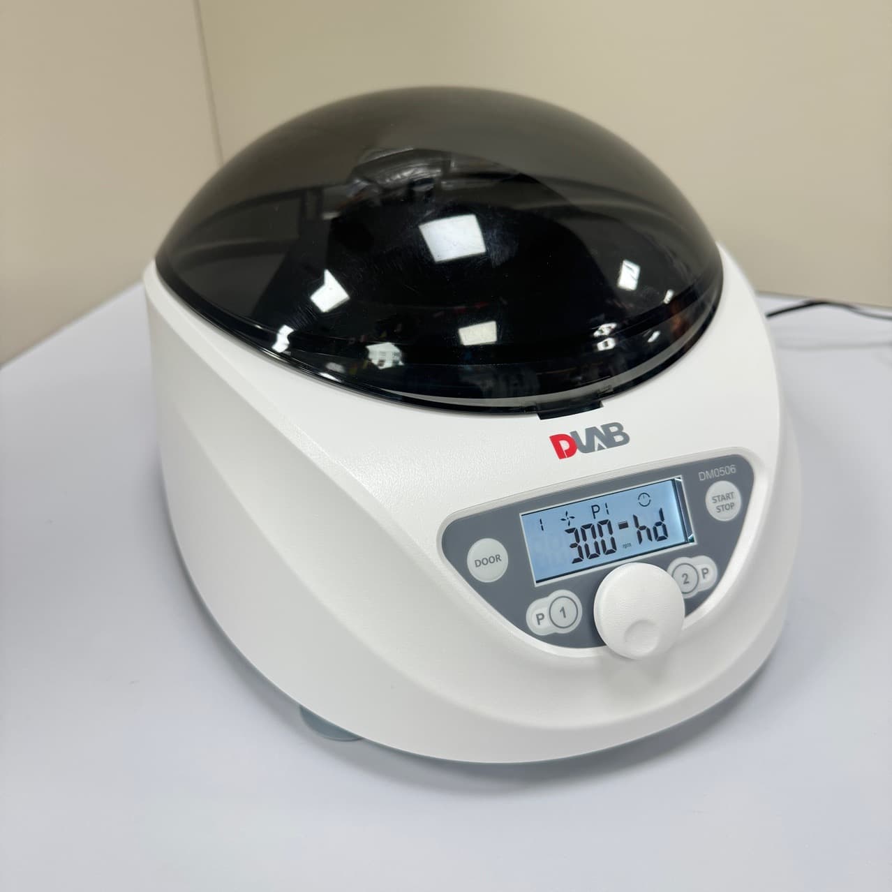 DLAB Damon DM0506 Laboratory Low-Speed Centrifuge Item No. 9034002129