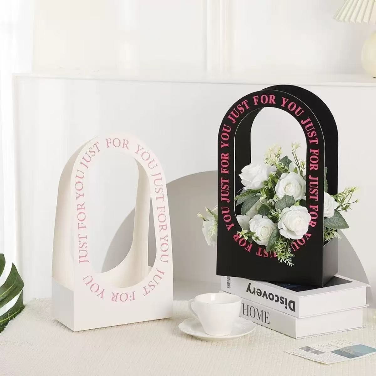 Fresh Flower Handheld Bouquet Box, Floral Handbag, Small Tote Flower Bouquet Packaging Box, Foldable Hollow Handheld Flower Arrangement Box