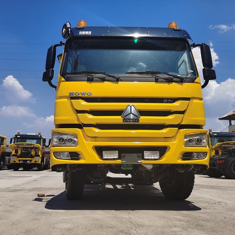 Sinotruk Howo 6*4 tractor head for sale, tandem axle semi-trailer head, 375HP tractor truck head