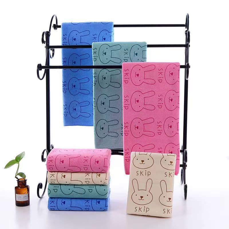 Towel Wholesale 300g Microfiber Bath Towel 70*140 Flannel Thickened Cartoon Bunny Print Embossed