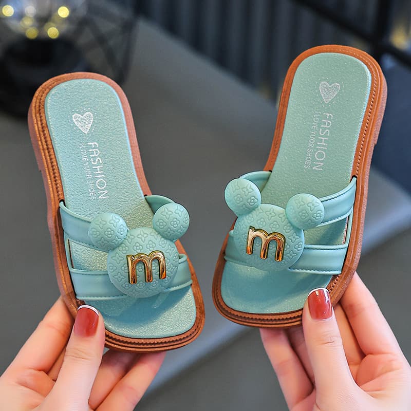 Girls Summer Slippers 2024 New Fashion Cute Princess Soft Sole Comfortable Casual Sandals