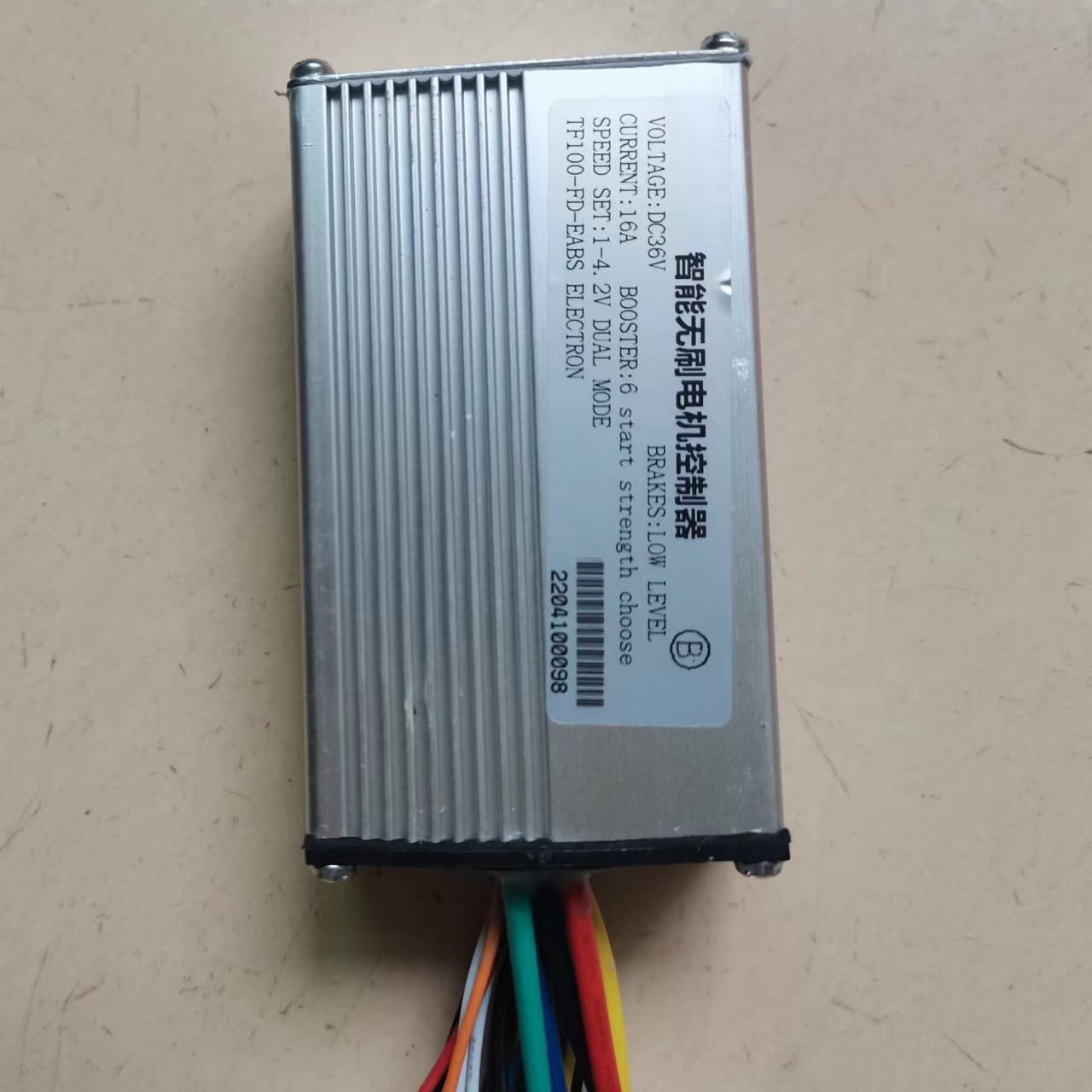 10-inch Electric Scooter Parts, HILOP TF100 Display, 36V/48V Intelligent Controller, Finger Throttle with 6-Pin and 5-Pin Connectors