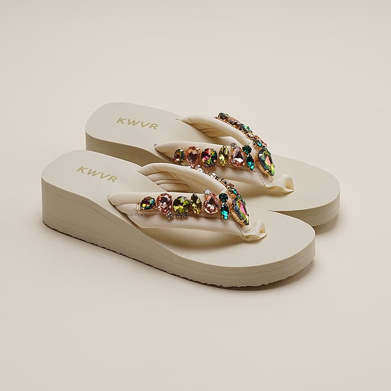 Fashionable sandals for outer wear, women's wedge sandals, beach heightening, non-slip, new style rhinestones, 2026 summer flip-flops, thick-soled seaside