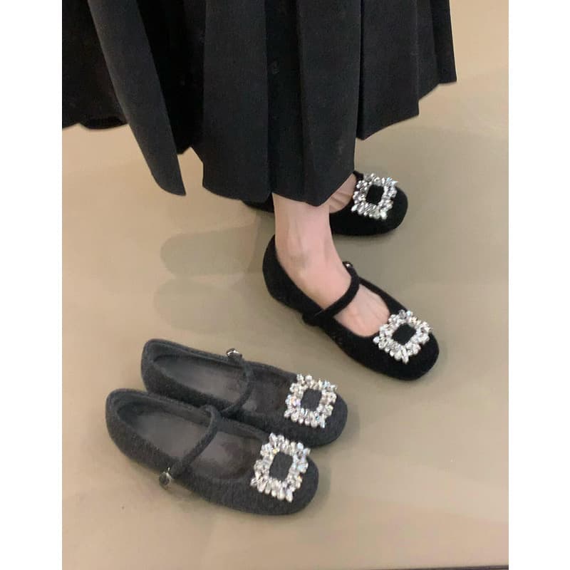 Chanel-style Mary Jane shoes with rhinestone buckle and single strap, French chic, low-cut, warm and furry.