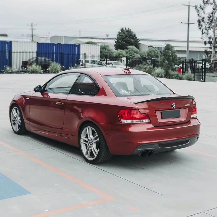 Suitable for BMW 1 Series E82 PSM rear wing modification without punching carbon pattern painted rear wing fixed wind wing spoiler