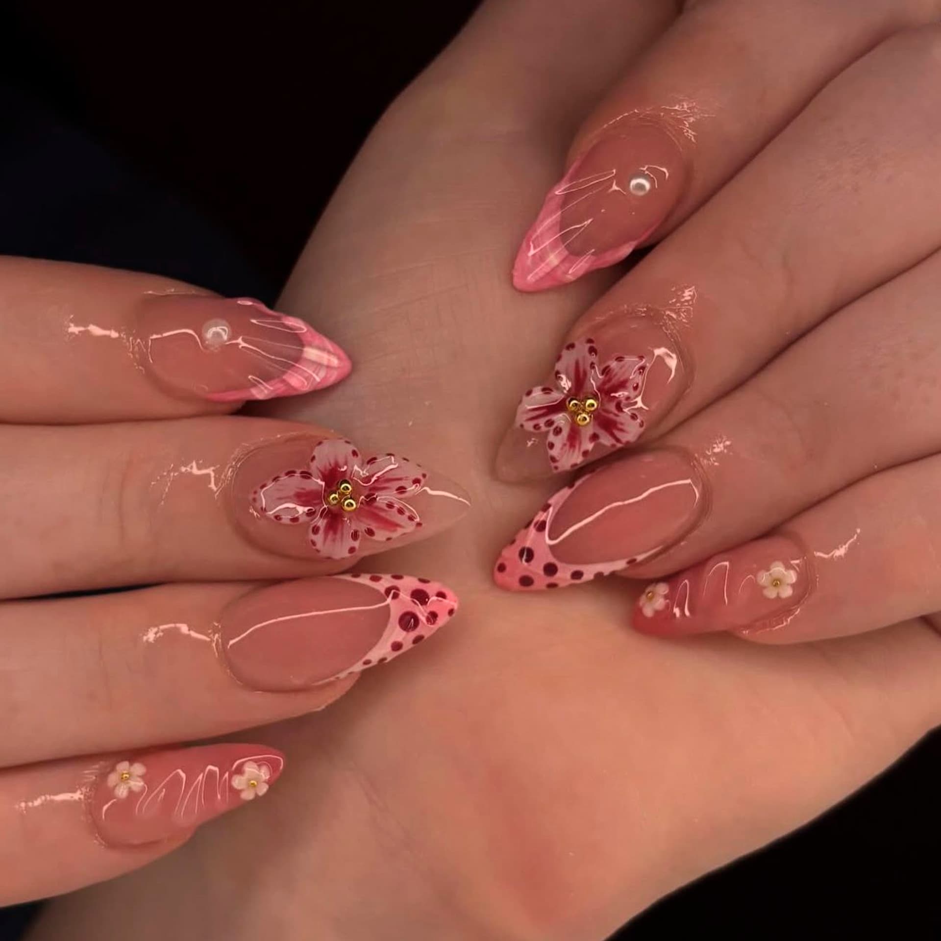 Lefan Cross-Border Hot Selling 3D Three-Dimensional Flower Press-On Nails Short Almond Nails Fake Nails Wholesale