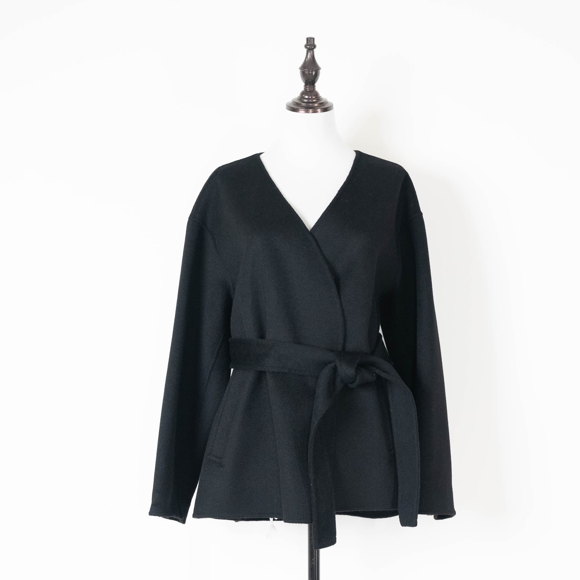 100% High-Count Wool Winter 2026 Simple Double-Faced Cape-Style Short Coat for Women