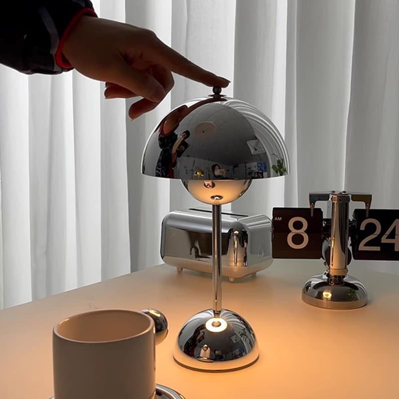 2024 New Danish Bud Table Lamp Retro American Style Charging Touch Nordic Decorative Lamp