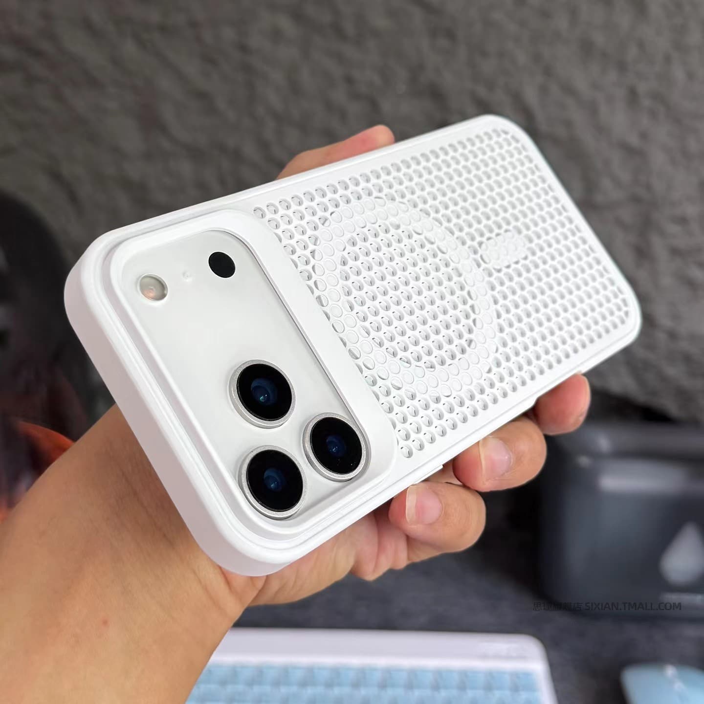 Case for iPhone 18 PRO, Large Hole Honeycomb Heat Dissipation Mesh Shell, Magnetic Wireless Charging, Hard Protective Cover for Apple 17