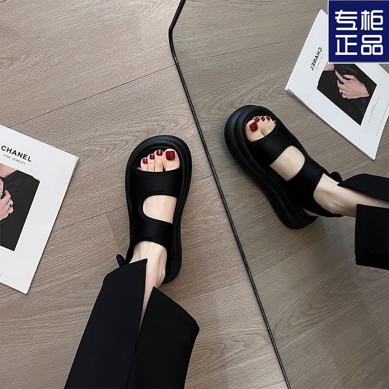 Zhao Lusi Same Style Ins Style Summer Sandals for Women 2026 Thick Sole Velcro Campus Versatile Beach Shoes