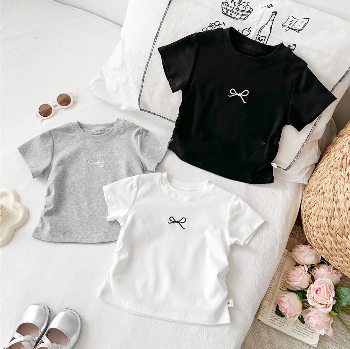 Girls' Short-Sleeved Slim-Fitting Pure Cotton T-Shirt, Thin Embroidered Bow, Sweet Princess Style Top, Children's Clothing for Small and Medium-Sized Children
