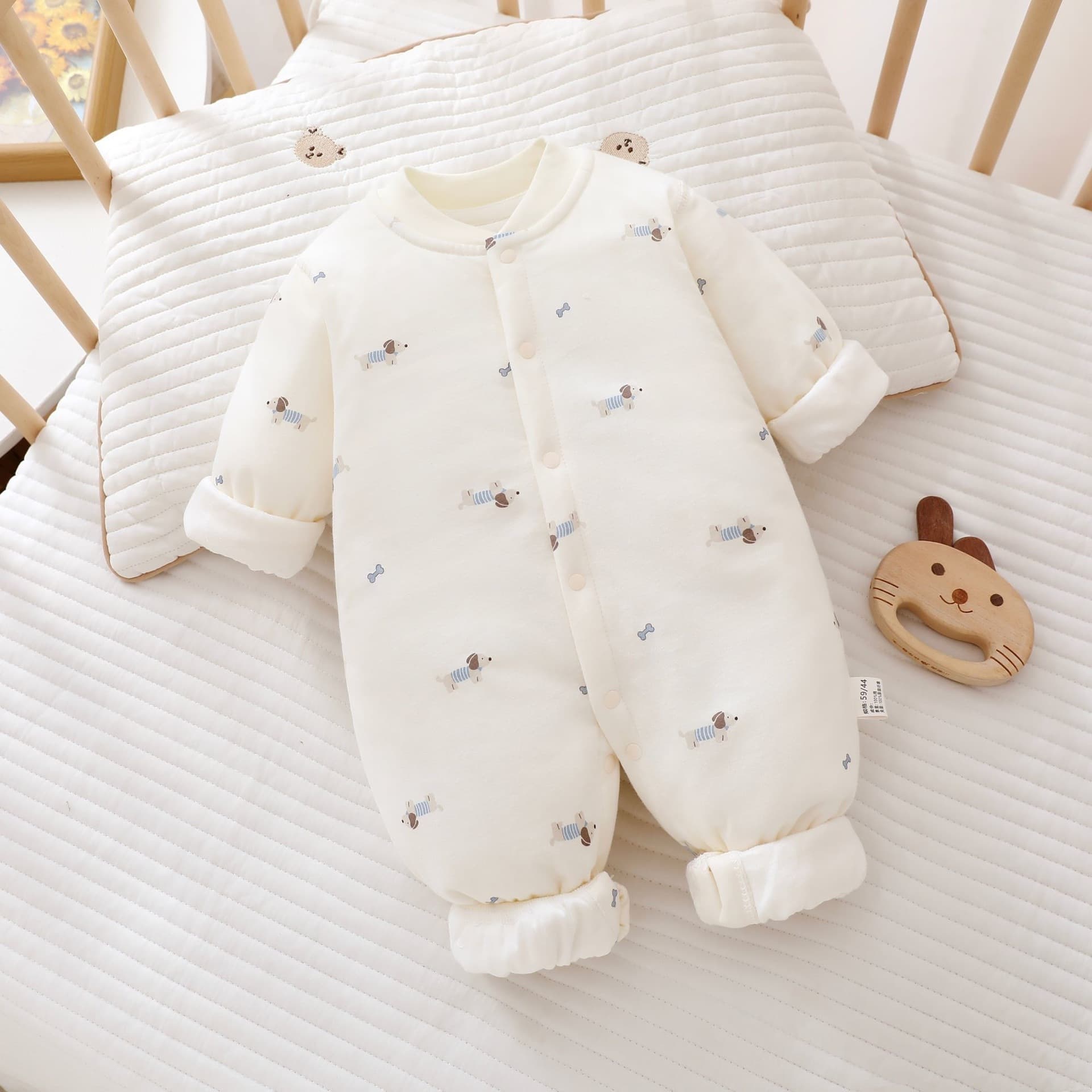 Baby Cotton Padded Jumpsuit for Autumn and Winter 40g Quilted Bodysuit Newborn Clothing for Early Fall and Winter Baby Cotton Coat