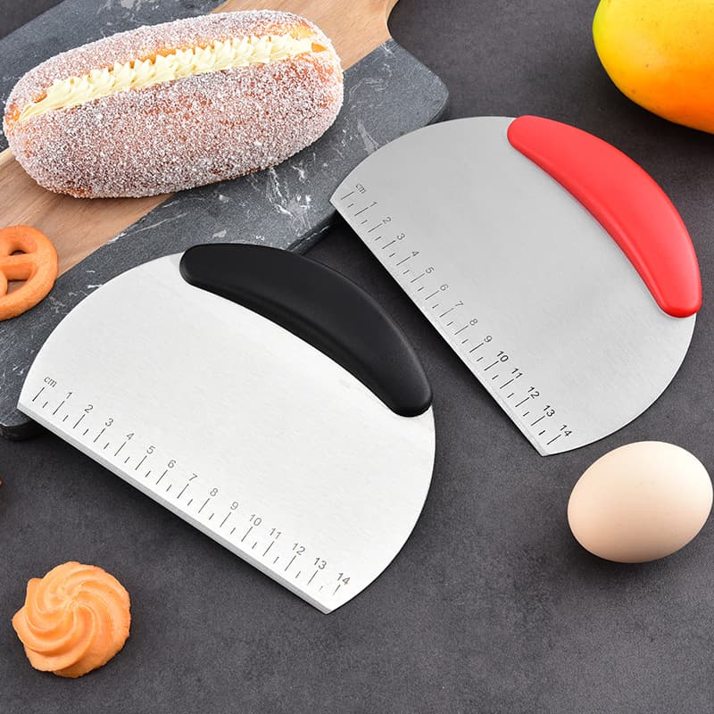 Stainless Steel Dough Cutter for Home Use with Scale for Cutting Flour, Rice Noodles, Steamed Buns, Hand-Rolled Noodles, Baking Scraper in Stock