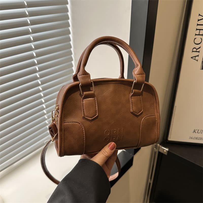 Pillow Bag Trendy Personality Crossbody Saddle Bag 2024 New High-Quality Women's Handbag Shoulder Bag Fashionable Handheld Evening Bag