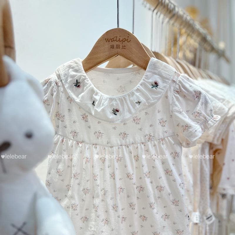 Summer new baby sling baby girl floral summer outing triangle bag fart jacket summer pictorial corduroy
