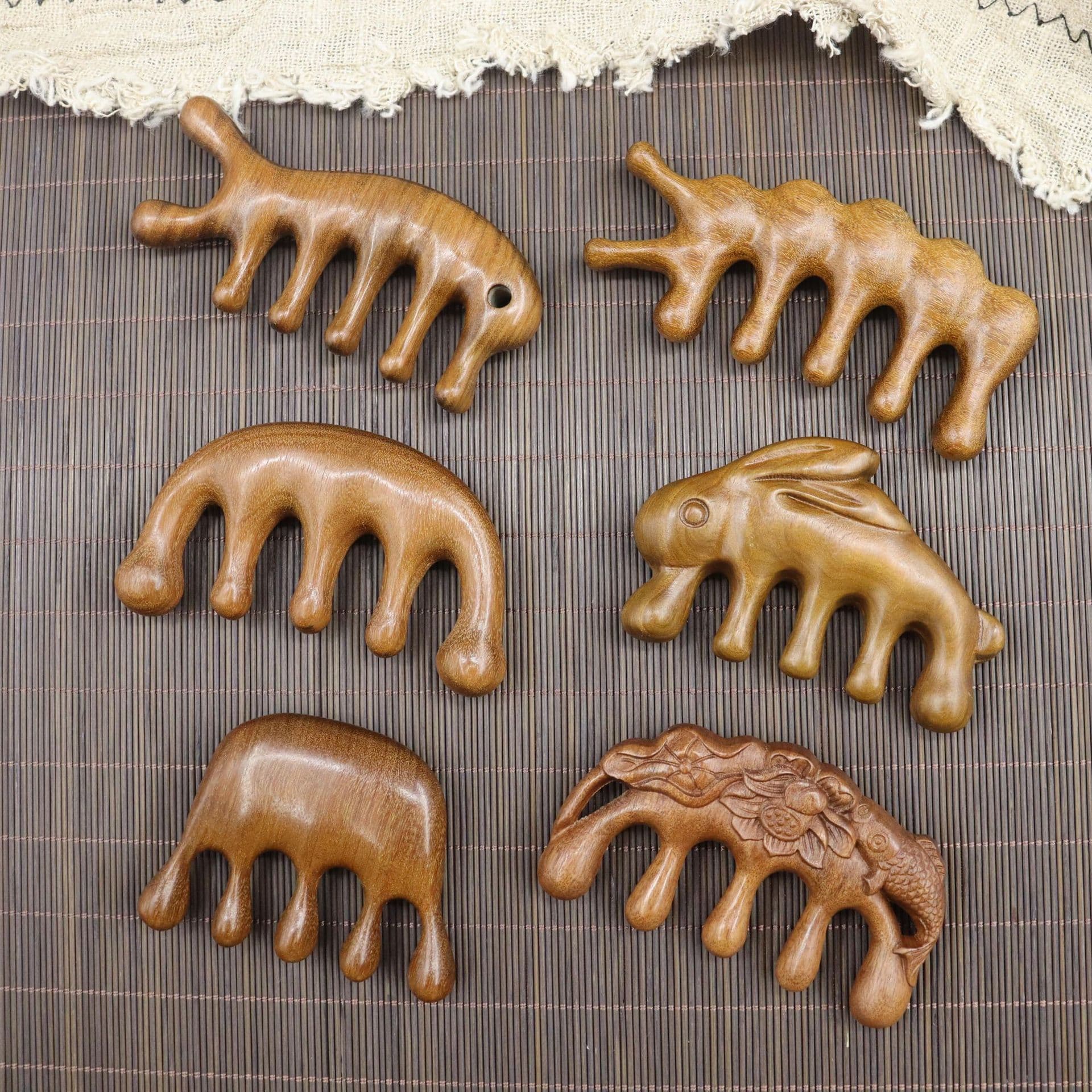Gold Silk Sandalwood Scalp Massage Comb, 5-Tooth Round Head Meridian Comb, General Body Acupoint Sandalwood Massage Comb Wholesale