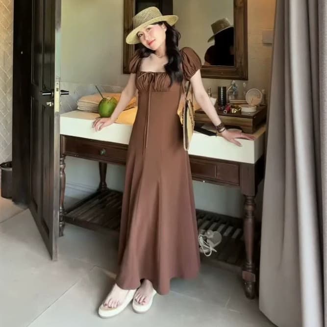 2026 Women's Spring/Summer New Pleated Square Neck Long Dress with Waist Cinching, Slimming Short Sleeve Flared Maxi Dress for Cross-border Europe and America