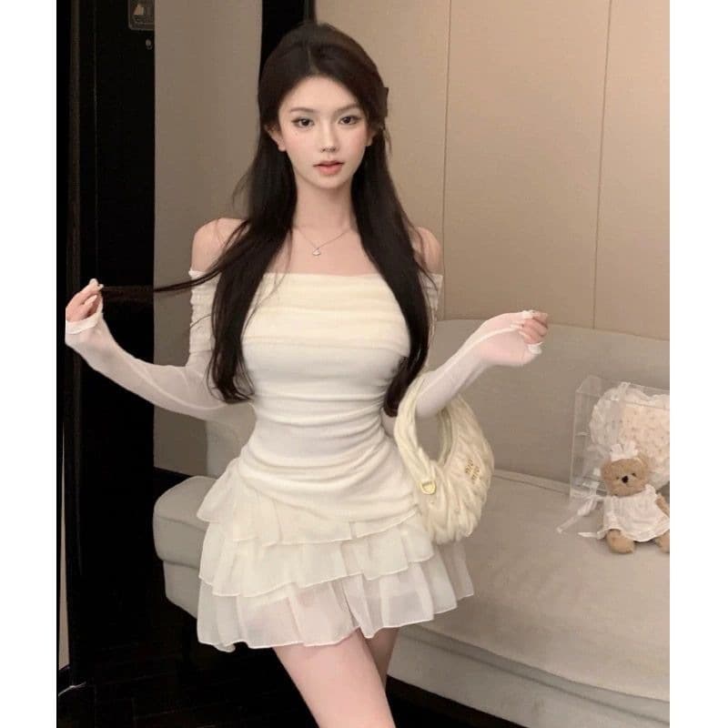 Gentle style fried street milk good suit, pure desire, sweet and spicy top, cake skirt, two-piece autumn outfit for small people
